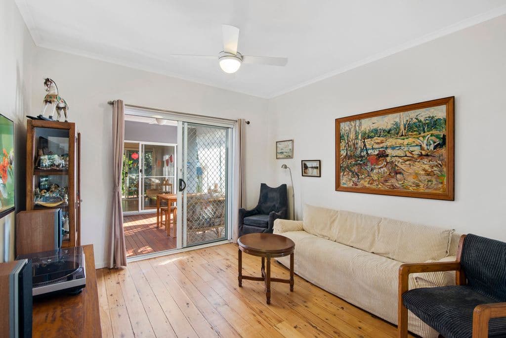 157 Laguna Avenue, Palm Beach QLD 4221, Palm Beach - Thumbnail 3