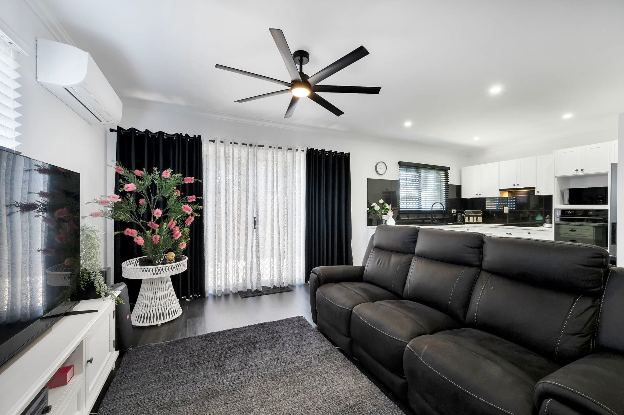 16 Miles Avenue, Kelso QLD 4815, Kelso - Thumbnail 3