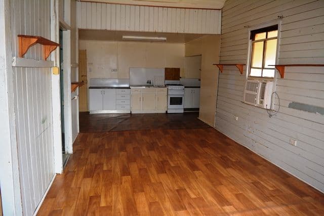 47 Lodge Street, Aramac QLD 4726, Aramac - Thumbnail 2