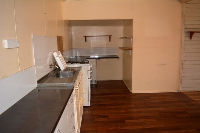 47 Lodge Street, Aramac QLD 4726, Aramac - Thumbnail 3
