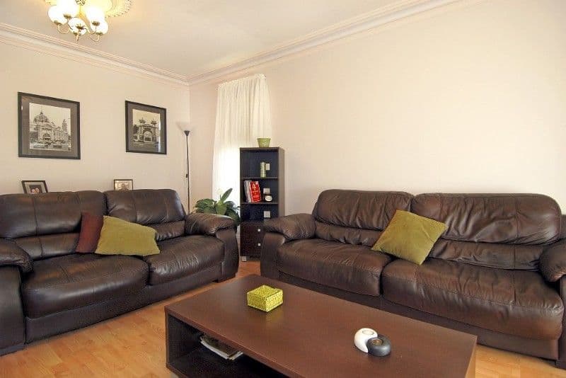 19 Piccadilly Close, GREENSBOROUGH VIC 3088, Greensborough - Thumbnail 2