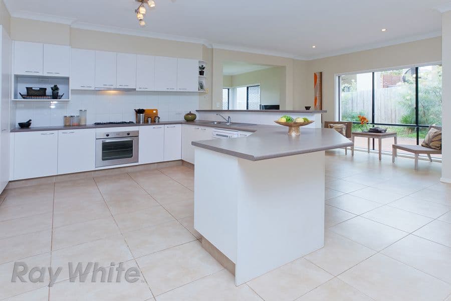 275 Lakeside Avenue, SPRINGFIELD LAKES QLD 4300, Springfield Lakes - Thumbnail 2