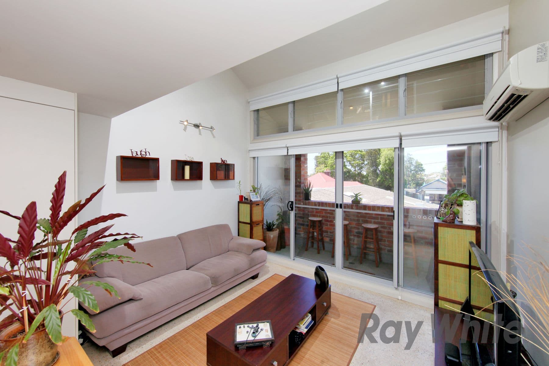 92 Young Street, Carrington - Thumbnail 2