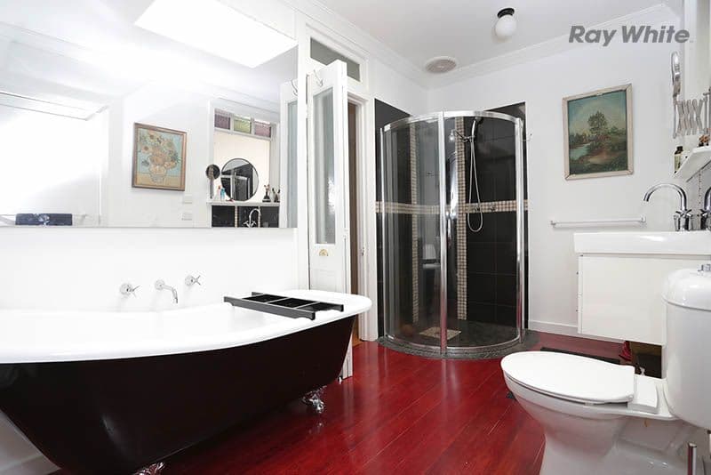 8 Robertson Crescent, LAVERTON VIC 3028, Laverton - Thumbnail 4