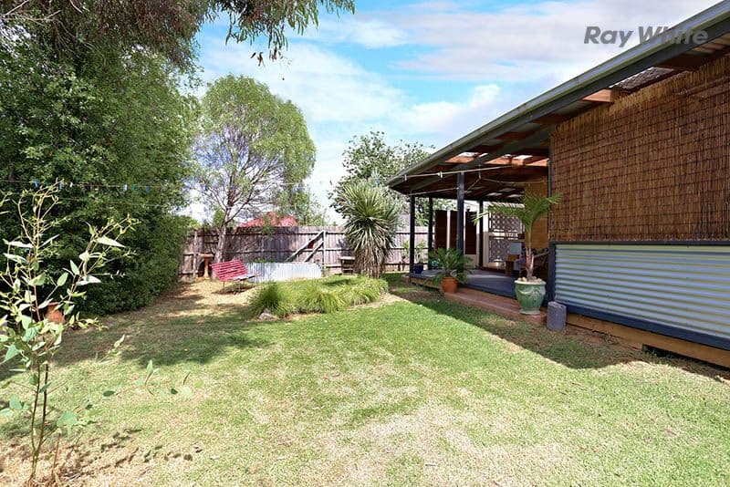 8 Robertson Crescent, LAVERTON VIC 3028, Laverton - Thumbnail 8