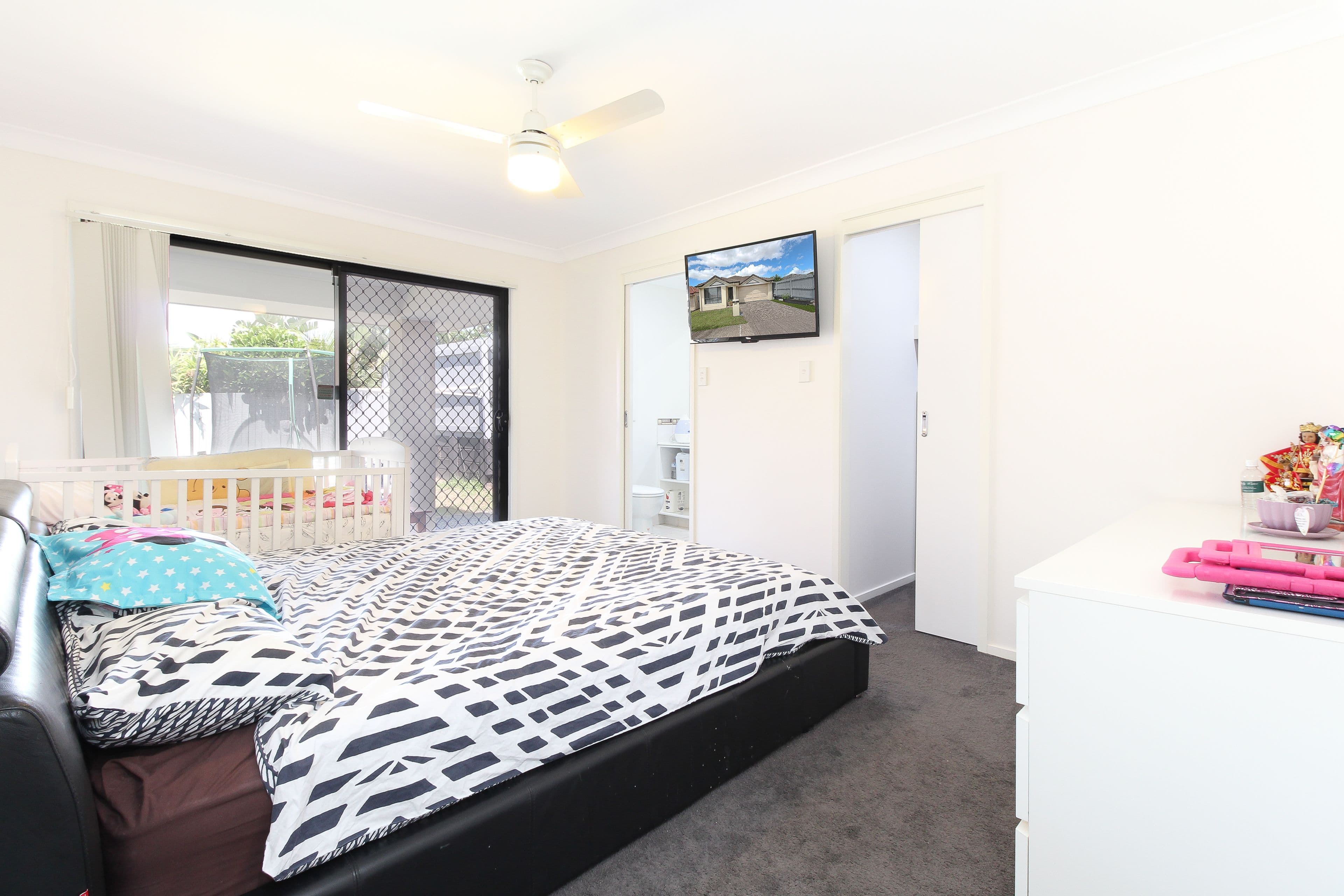 94 Coventina Crescent, Springfield Lakes QLD 4300, Springfield Lakes - Thumbnail 7