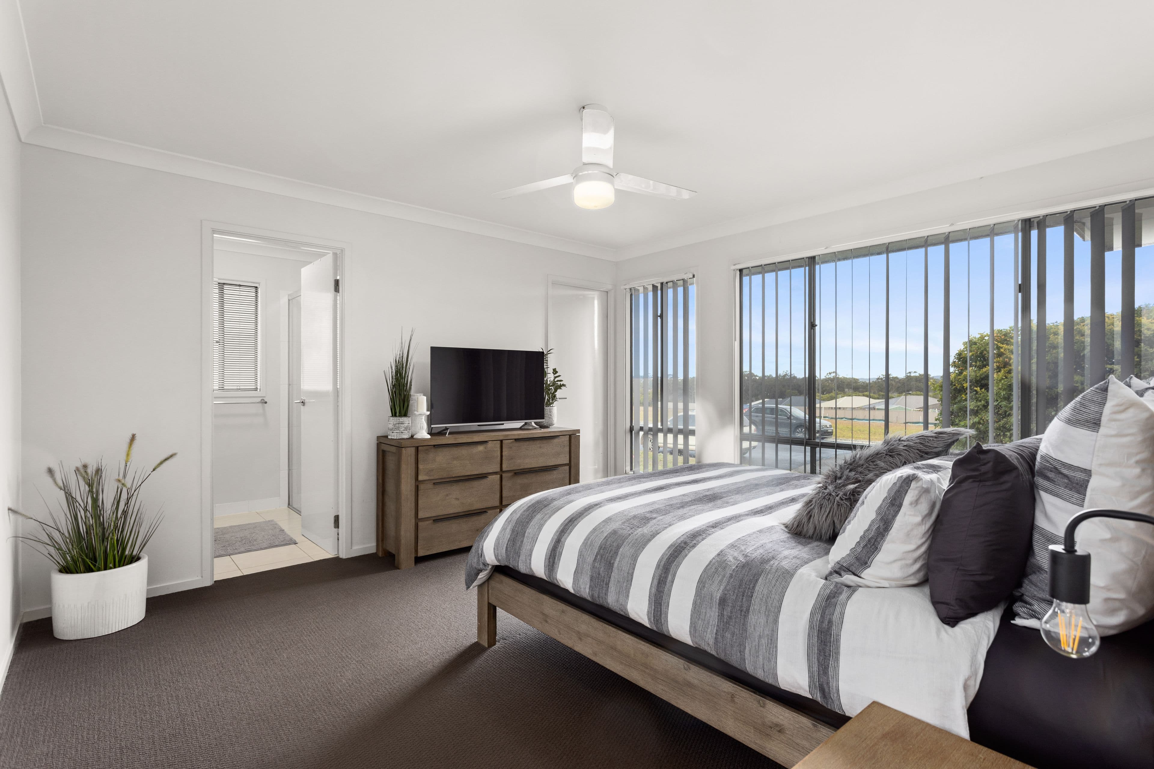 21 Grandis Parade, Taree NSW 2430, Taree - Thumbnail 2