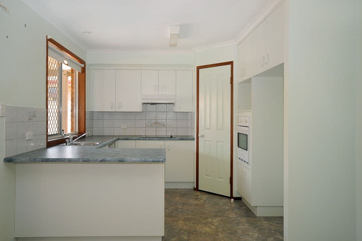 7 Glen Avon Court, Glenvale QLD 4350, Glenvale - Thumbnail 3