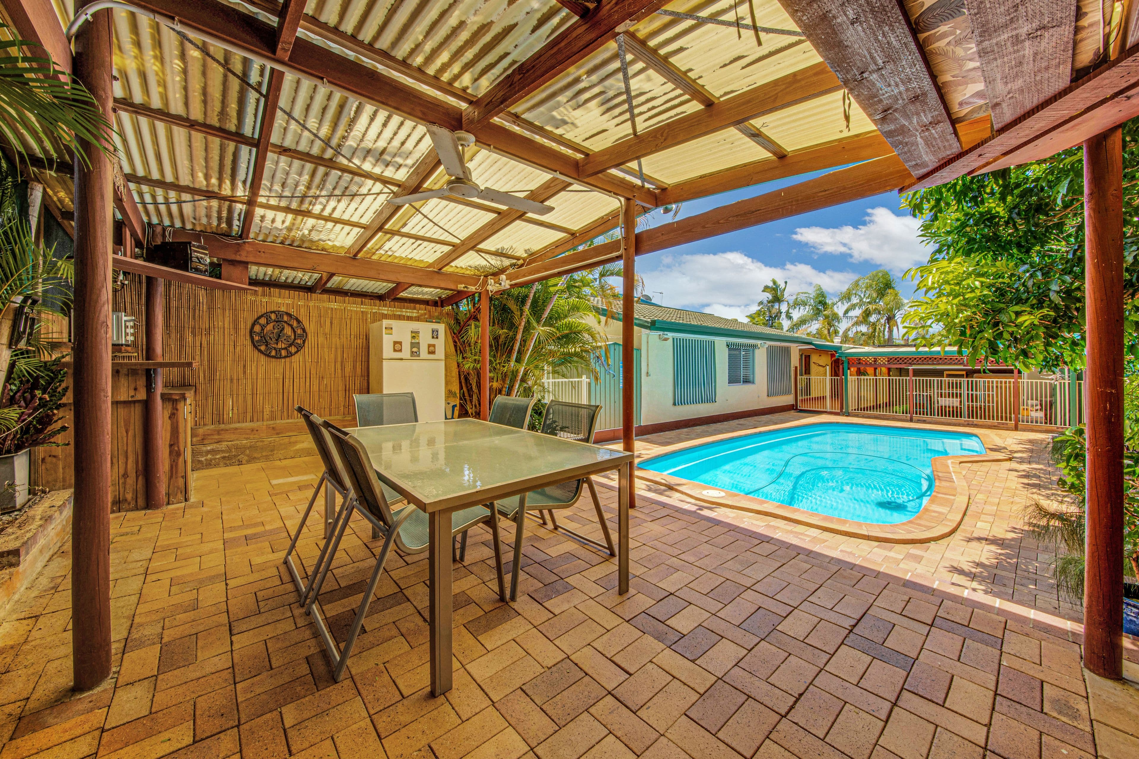 8 Bellemere Court, Boyne Island QLD 4680, Boyne Island - Image 1