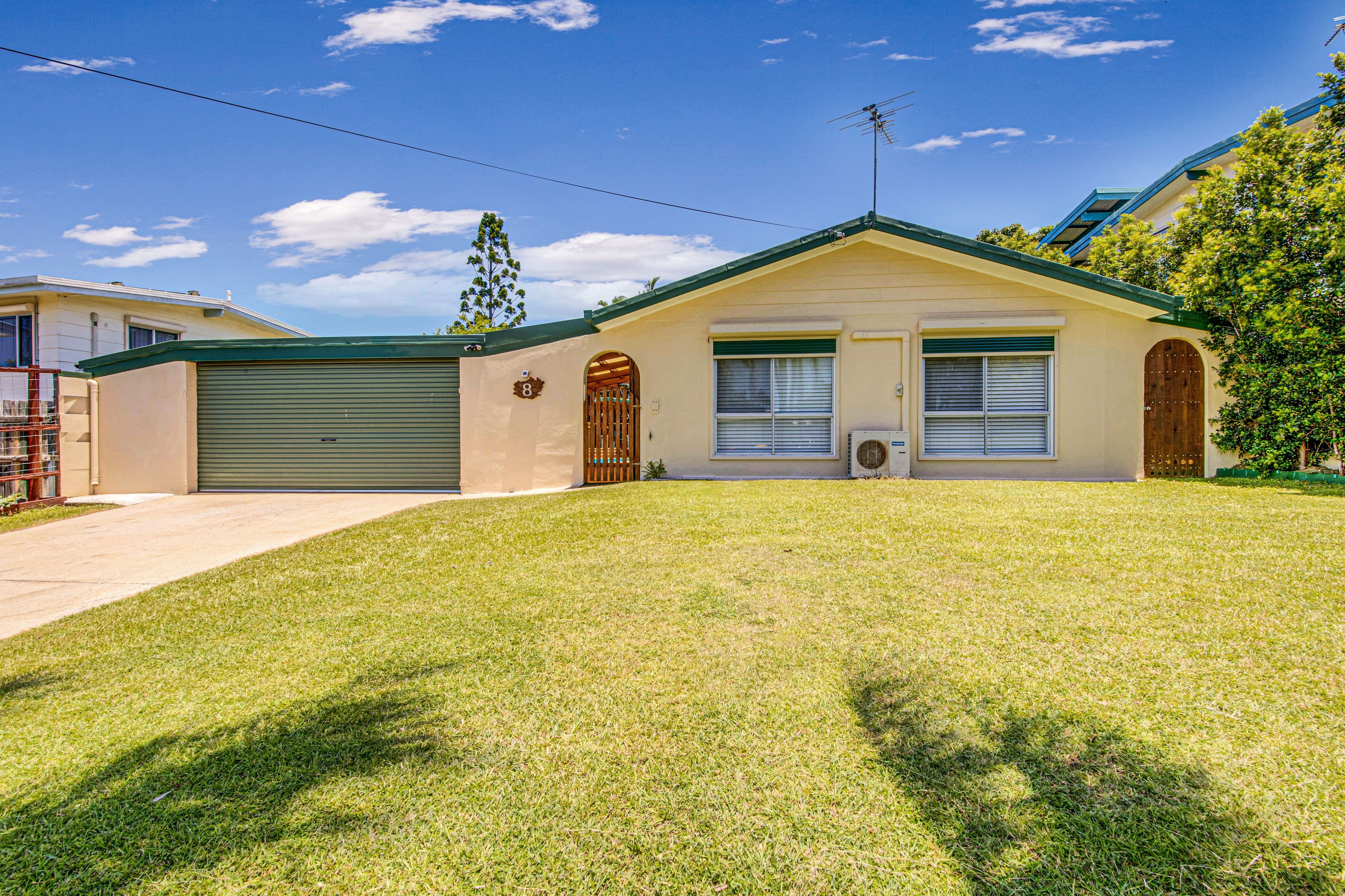 8 Bellemere Court, Boyne Island QLD 4680, Boyne Island - Thumbnail 2