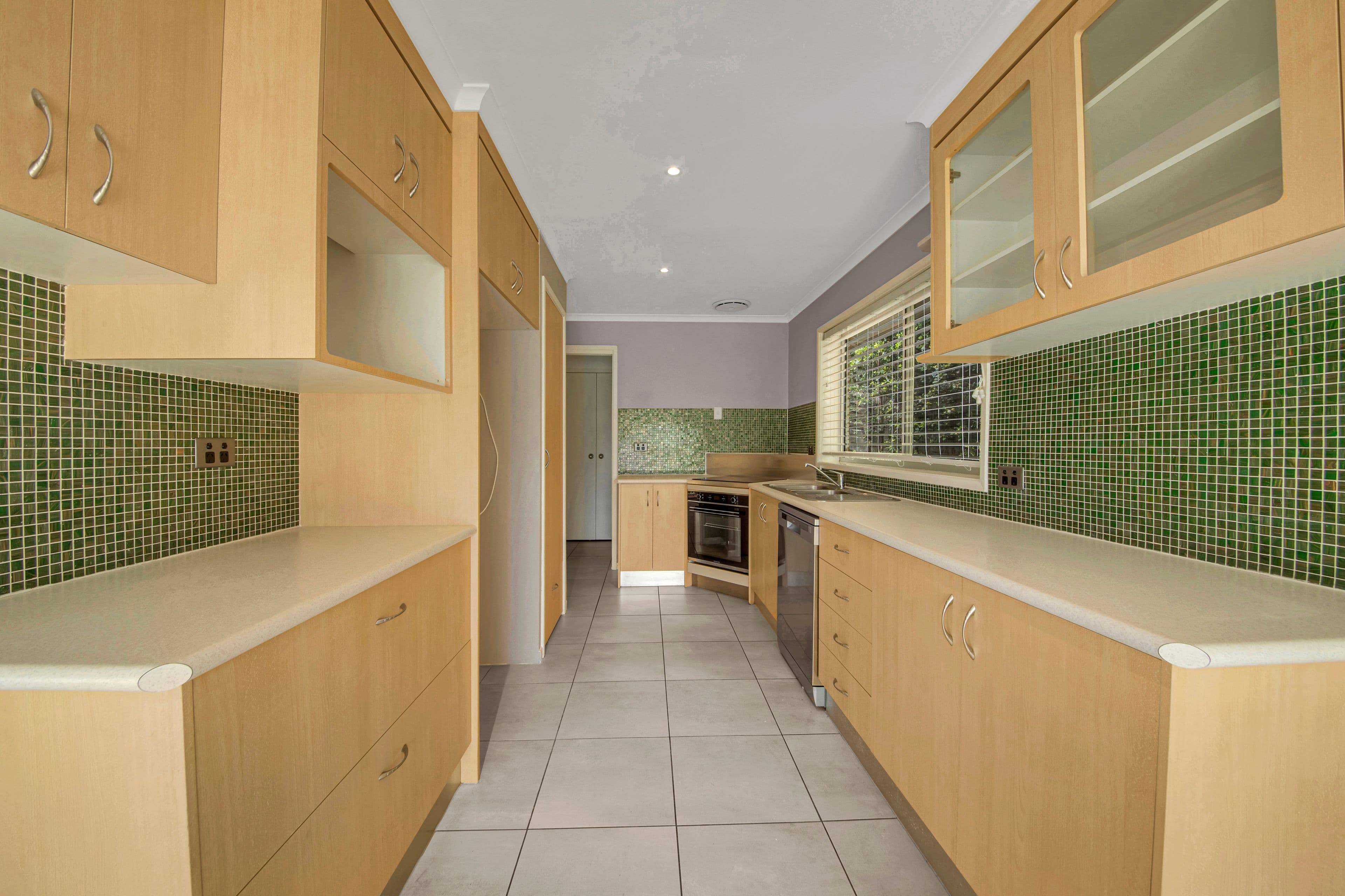 8 Bellemere Court, Boyne Island QLD 4680, Boyne Island - Thumbnail 7