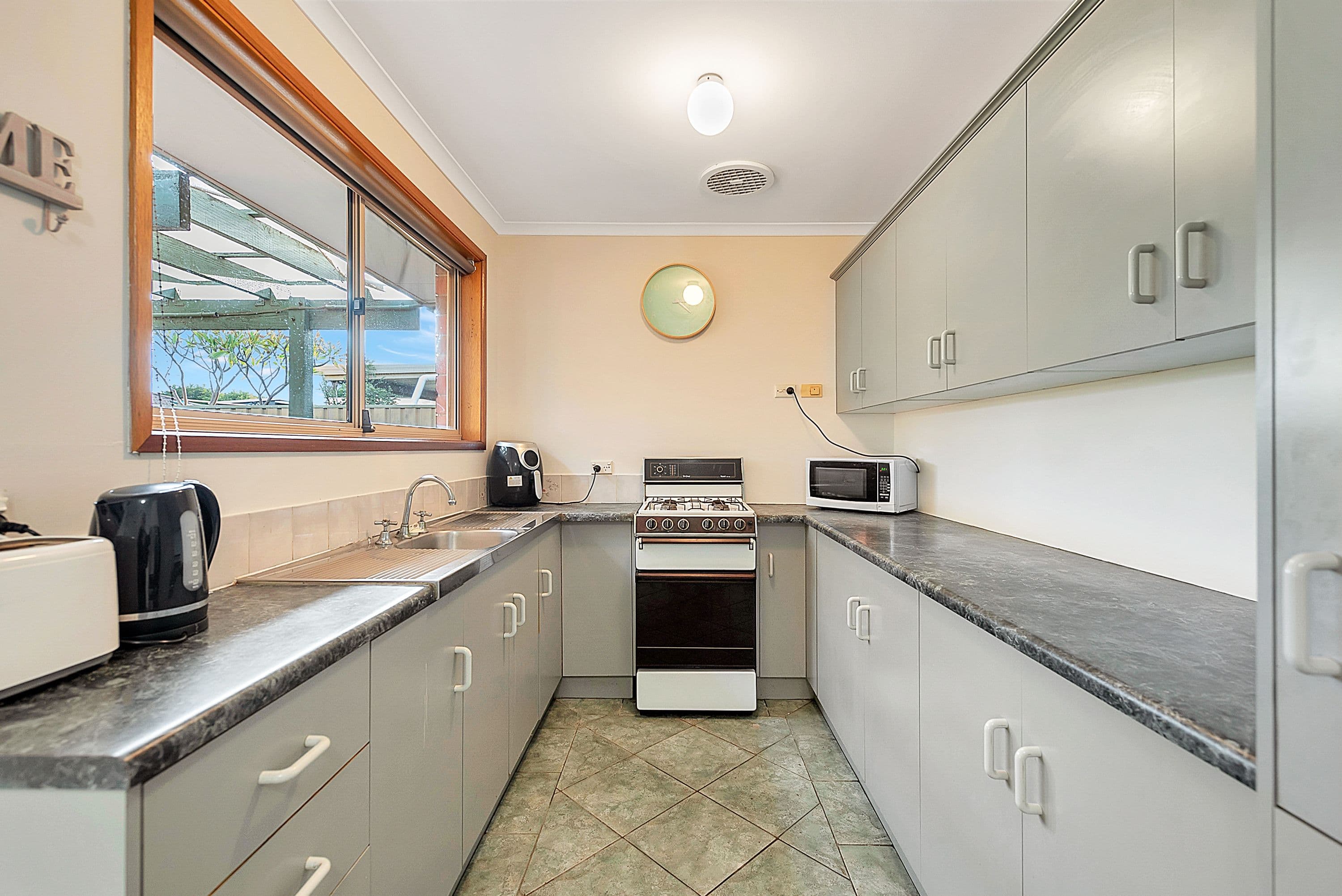 4 Mclean Court, Andrews Farm SA 5114, Andrews Farm - Thumbnail 2