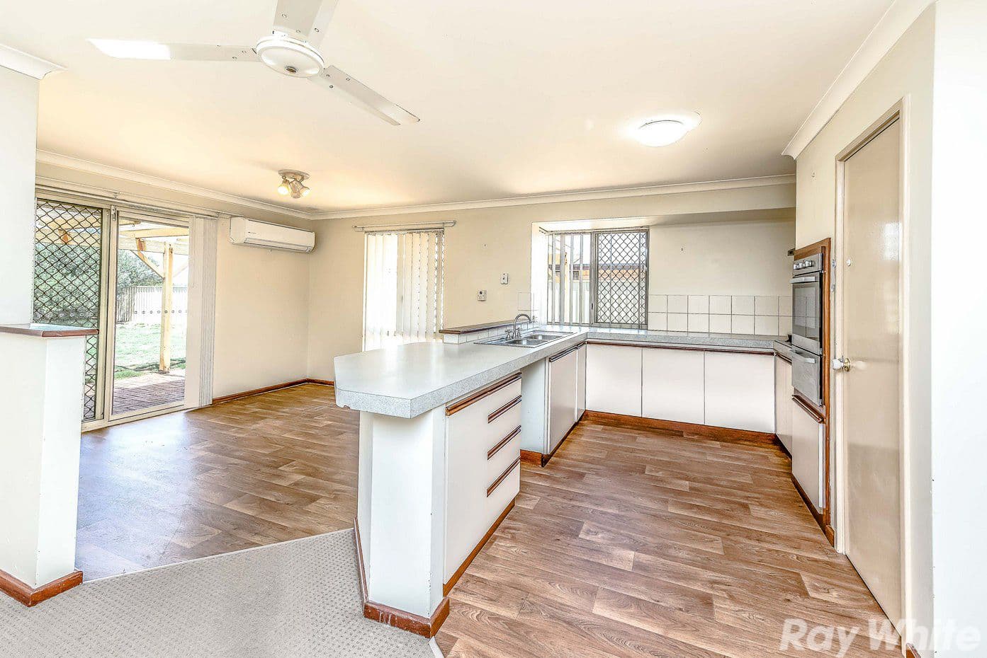 17 Mugana Crescent, Waggrakine WA 6530, Waggrakine - Thumbnail 2