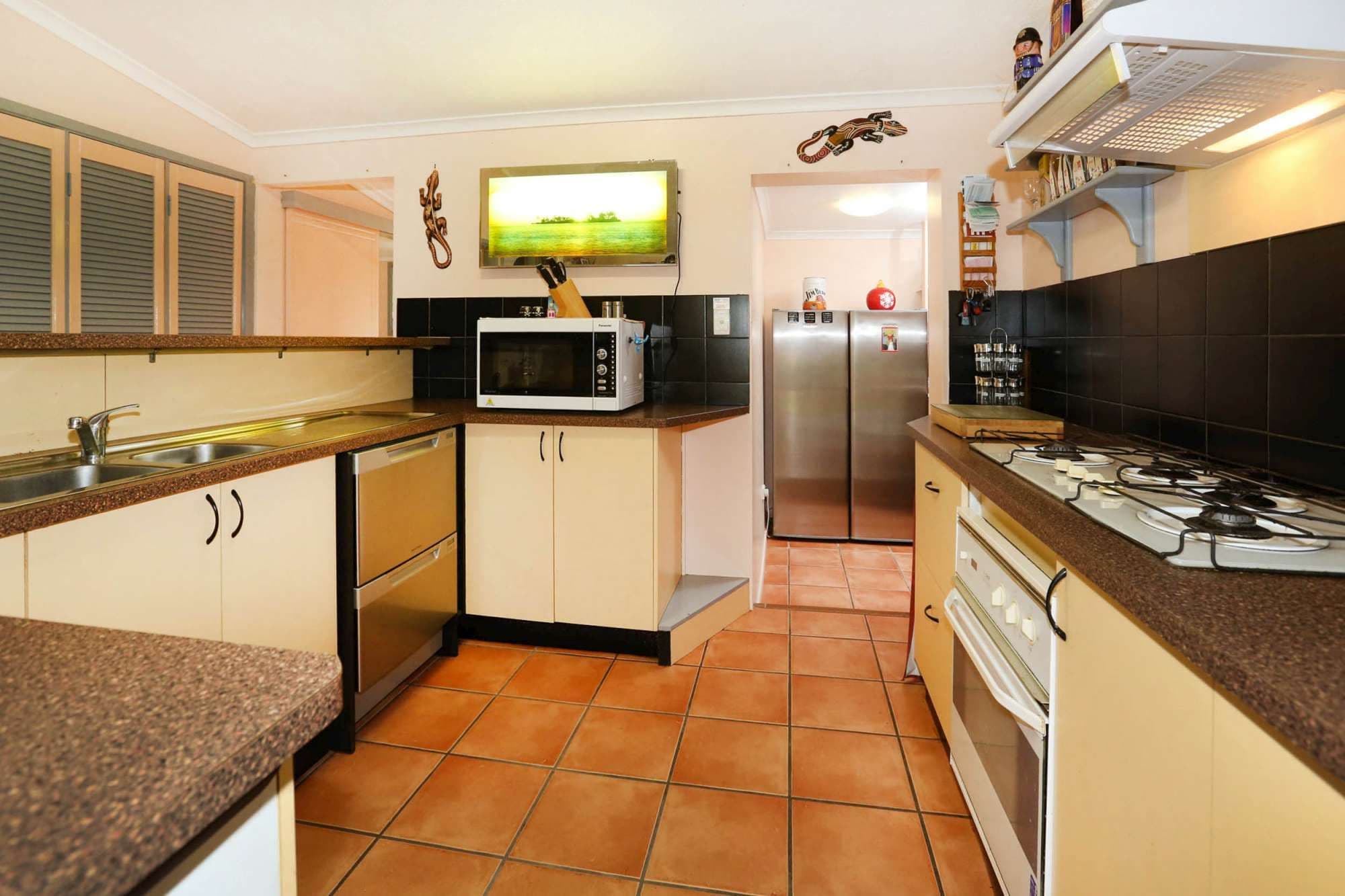 124 Fryers Road, HERVEY RANGE QLD 4817, Hervey Range - Thumbnail 5