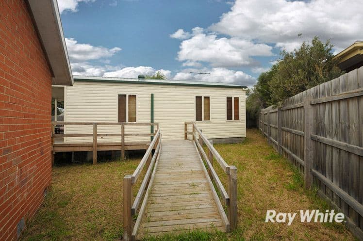 15 Anne Court, CRANBOURNE VIC 3977, Cranbourne - Thumbnail 8