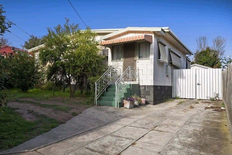 8 Warbla Street, DANDENONG NORTH VIC 3175, Dandenong North - Image 1