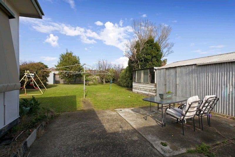 8 Warbla Street, DANDENONG NORTH VIC 3175, Dandenong North - Thumbnail 7