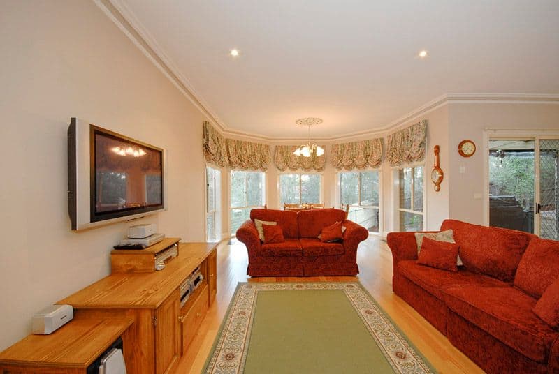 70 Banks Road, ELTHAM NORTH VIC 3095, Eltham North - Thumbnail 3