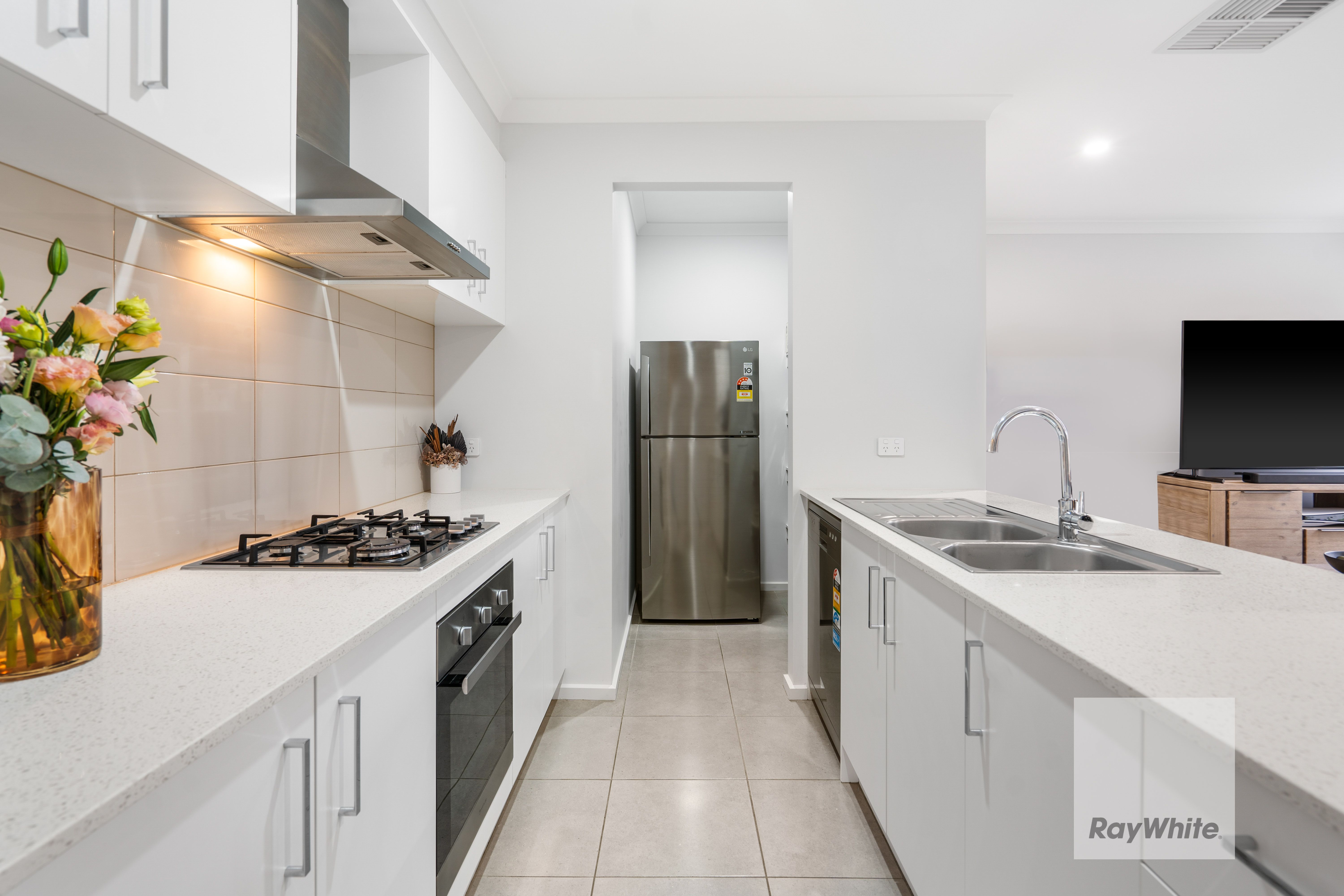 7 Akram Way, Rockbank VIC 3335, Rockbank - Thumbnail 3