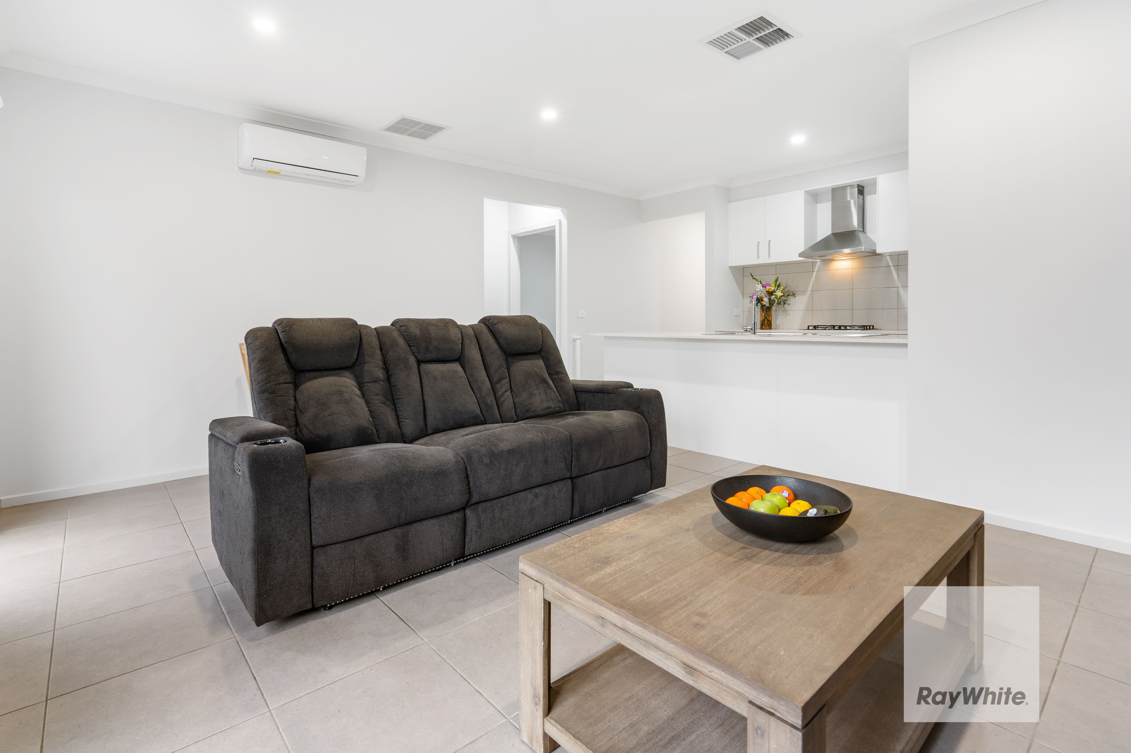 7 Akram Way, Rockbank VIC 3335, Rockbank - Thumbnail 5