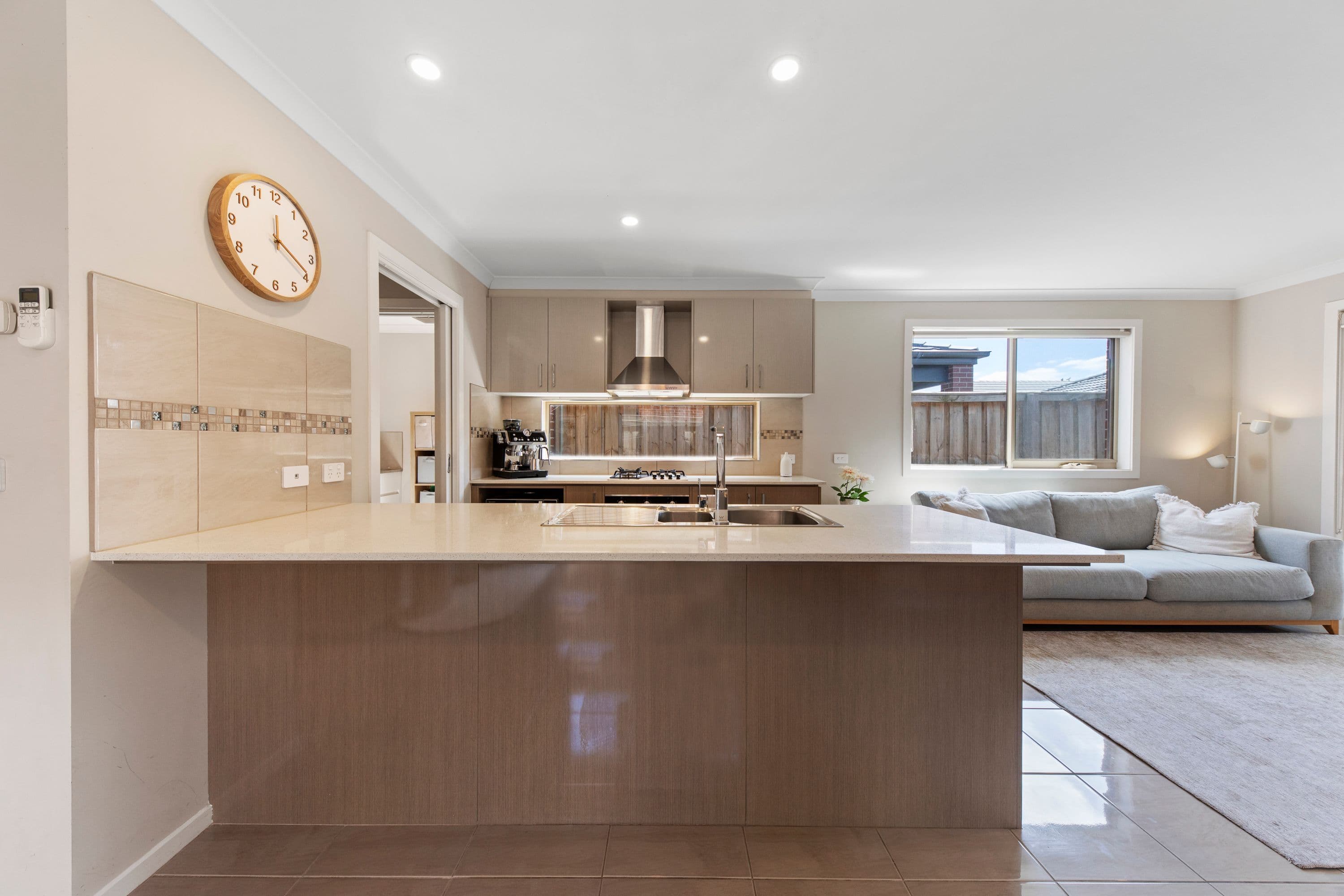16 Newbury Street, Pakenham VIC 3810, Pakenham - Thumbnail 2