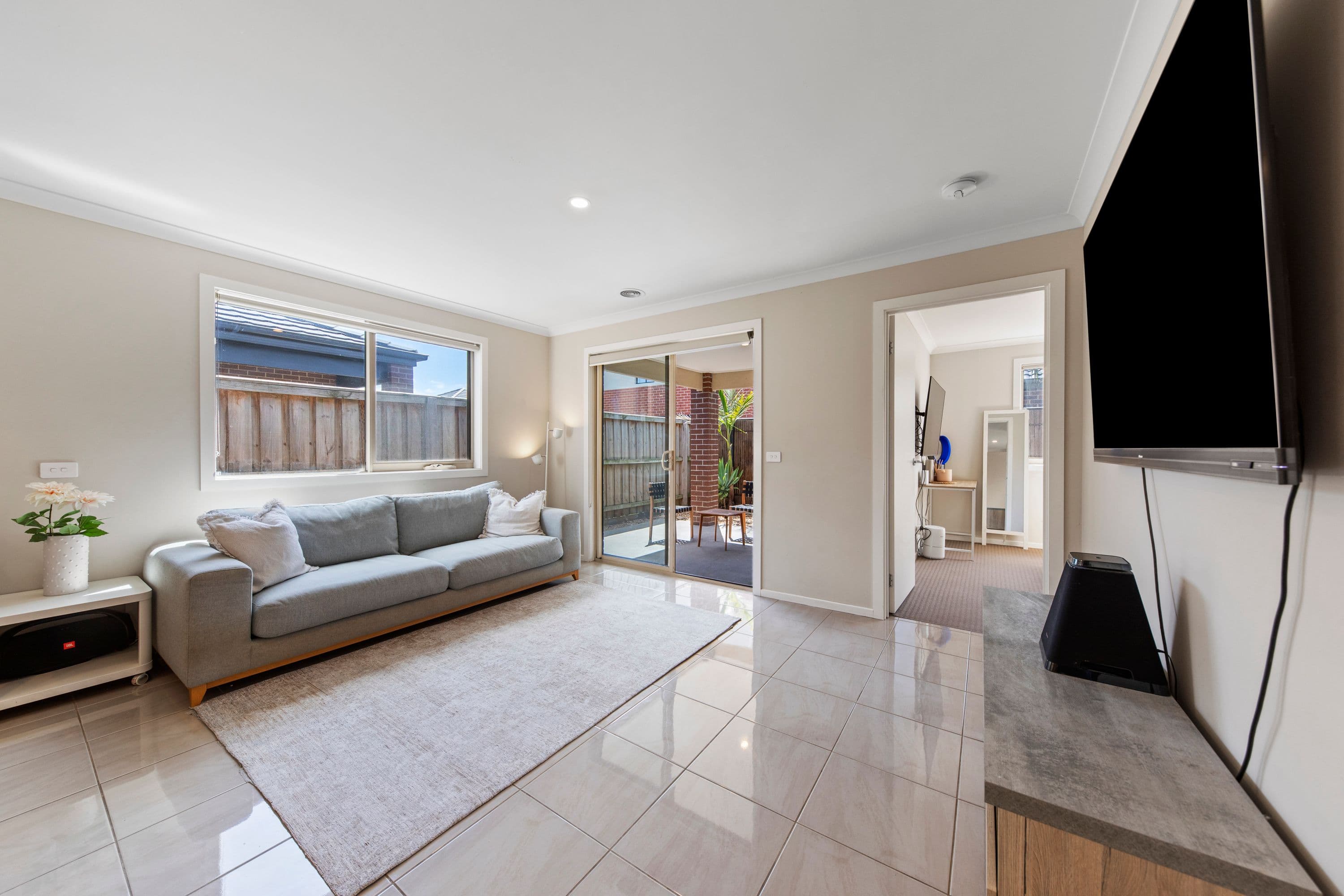 16 Newbury Street, Pakenham VIC 3810, Pakenham - Thumbnail 4