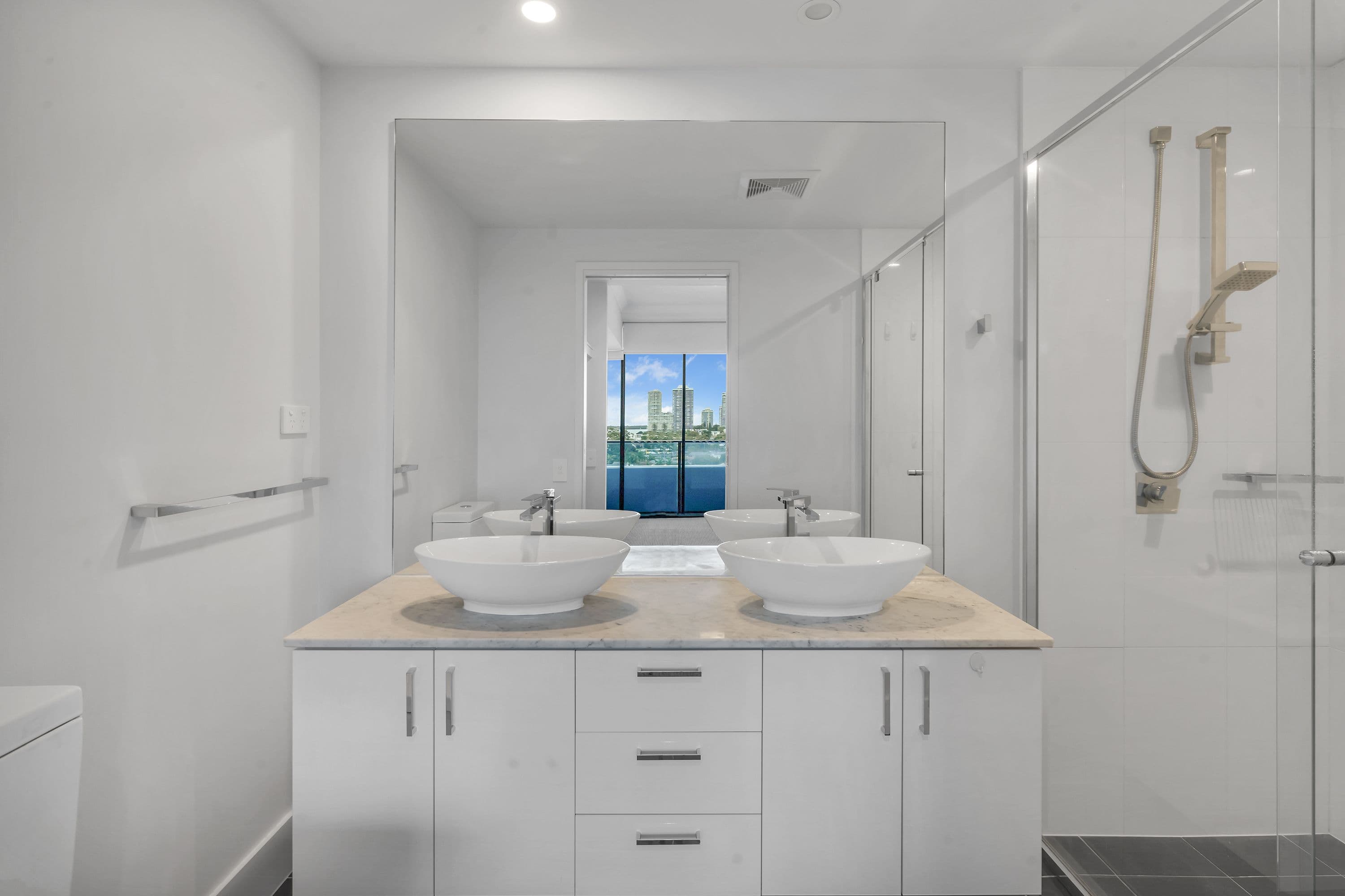 5 Harbour Side Court, Biggera Waters QLD 4216, Biggera Waters - Thumbnail 5