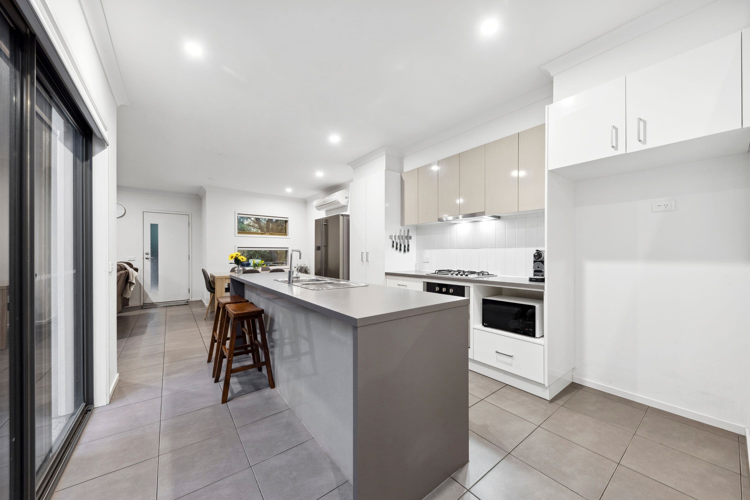 30 Kooyong Close, Officer VIC 3809, Officer - Thumbnail 2