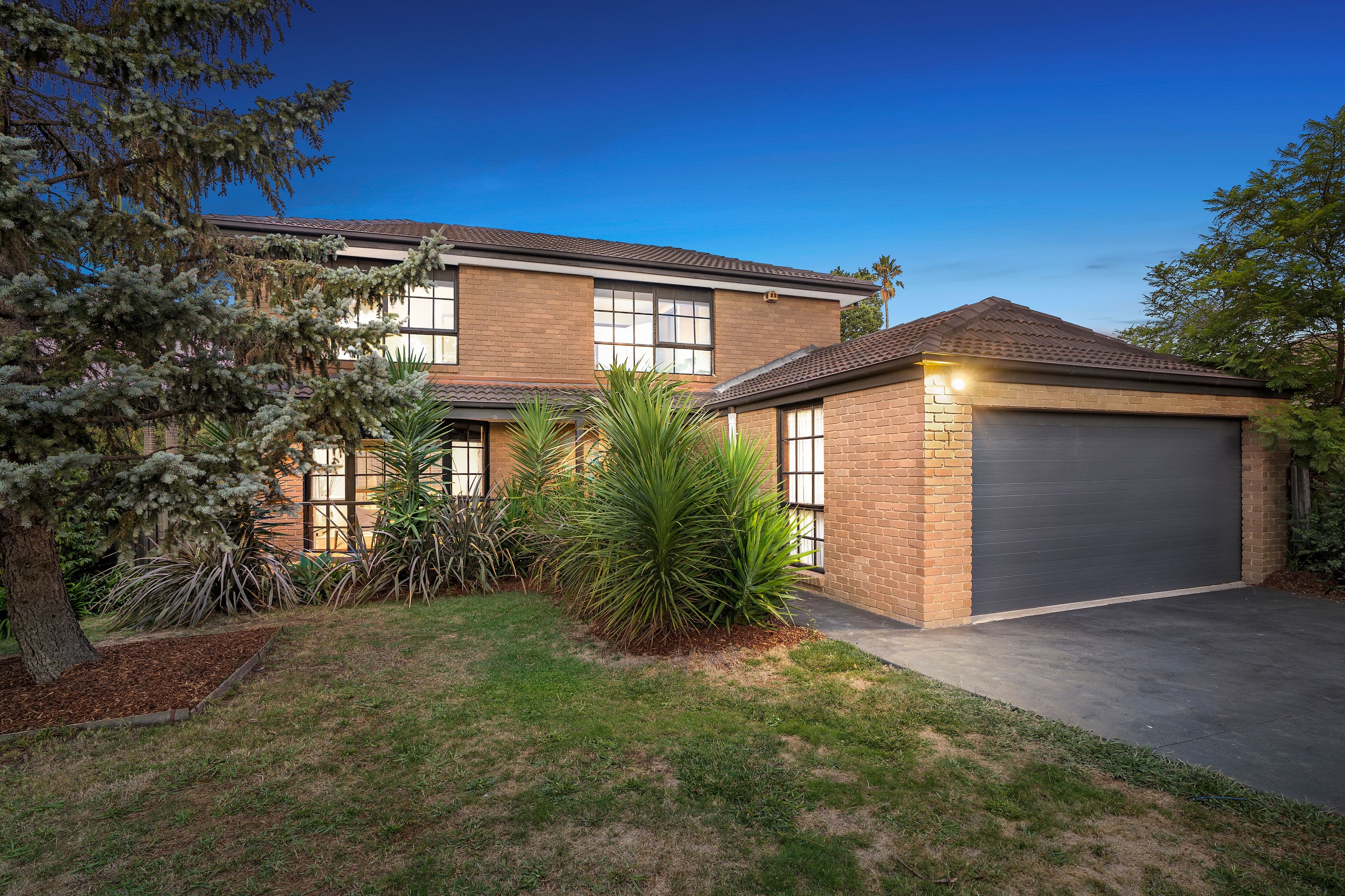 1 Lancelot Close, Wantirna South VIC 3152, Wantirna South - Image 1