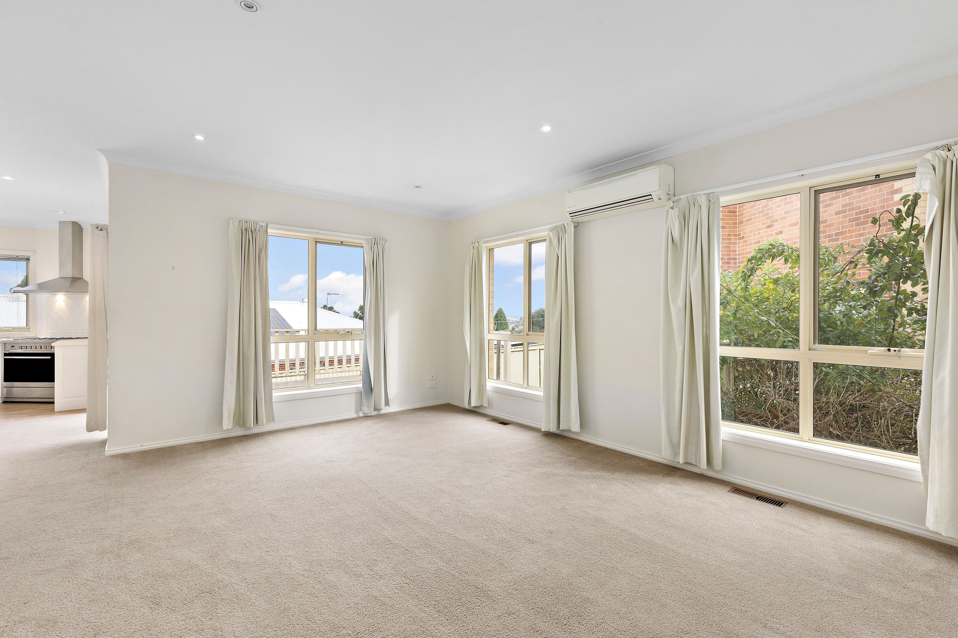 10 Manna Gum Heights, Mount Pleasant VIC 3350, Mount Pleasant - Thumbnail 4