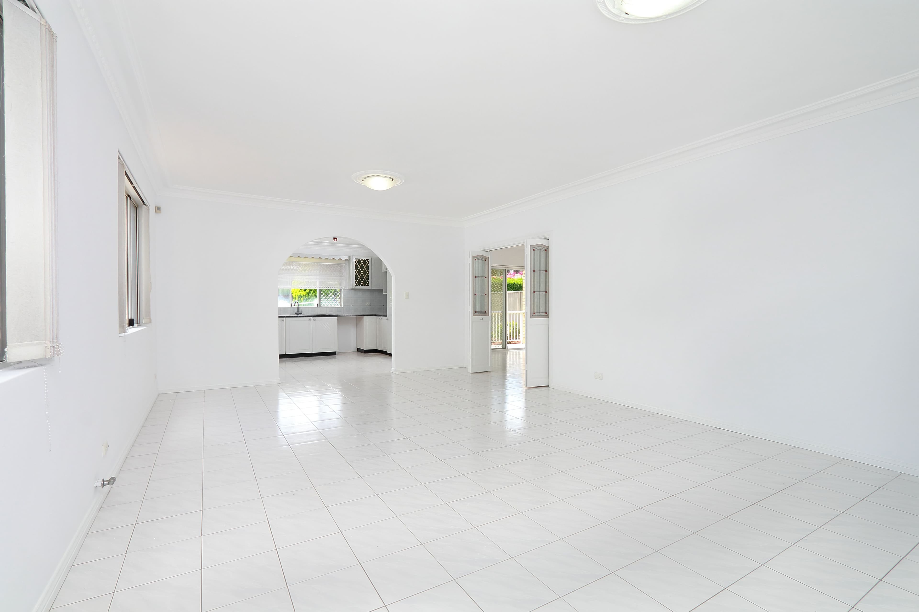 8 Taronga Street, Hurstville NSW 2220, Hurstville - Thumbnail 3