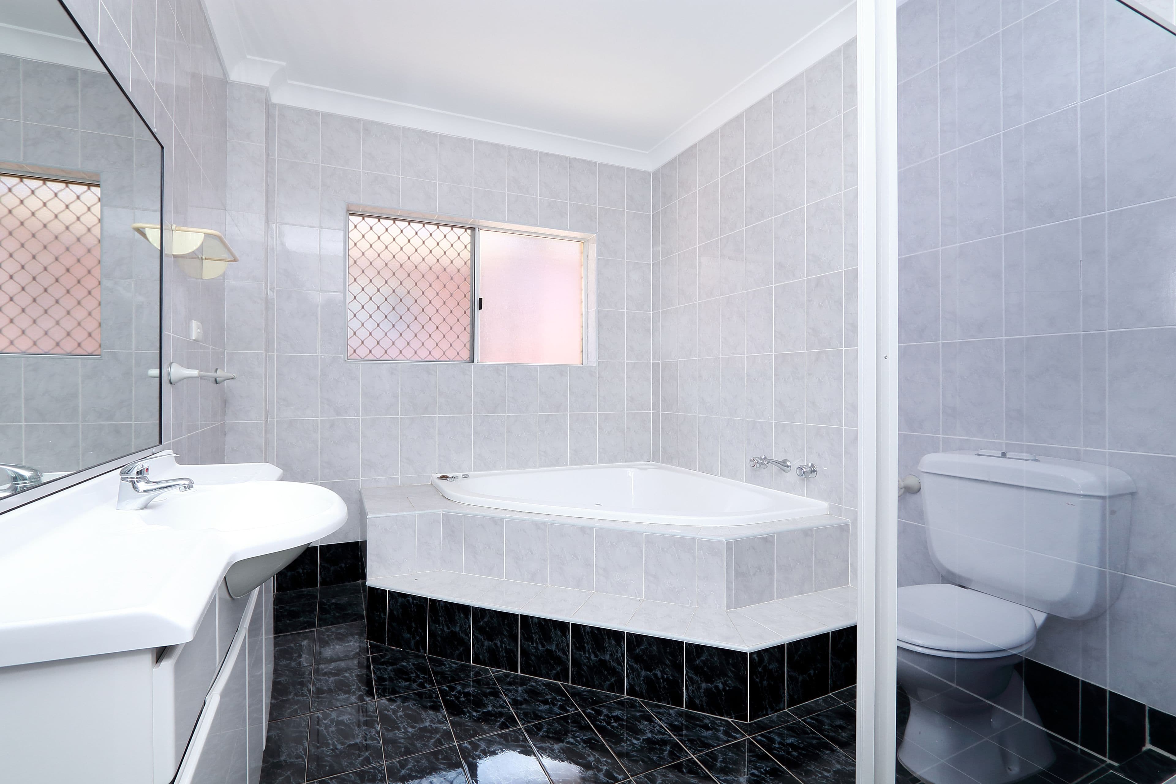 8 Taronga Street, Hurstville NSW 2220, Hurstville - Thumbnail 5