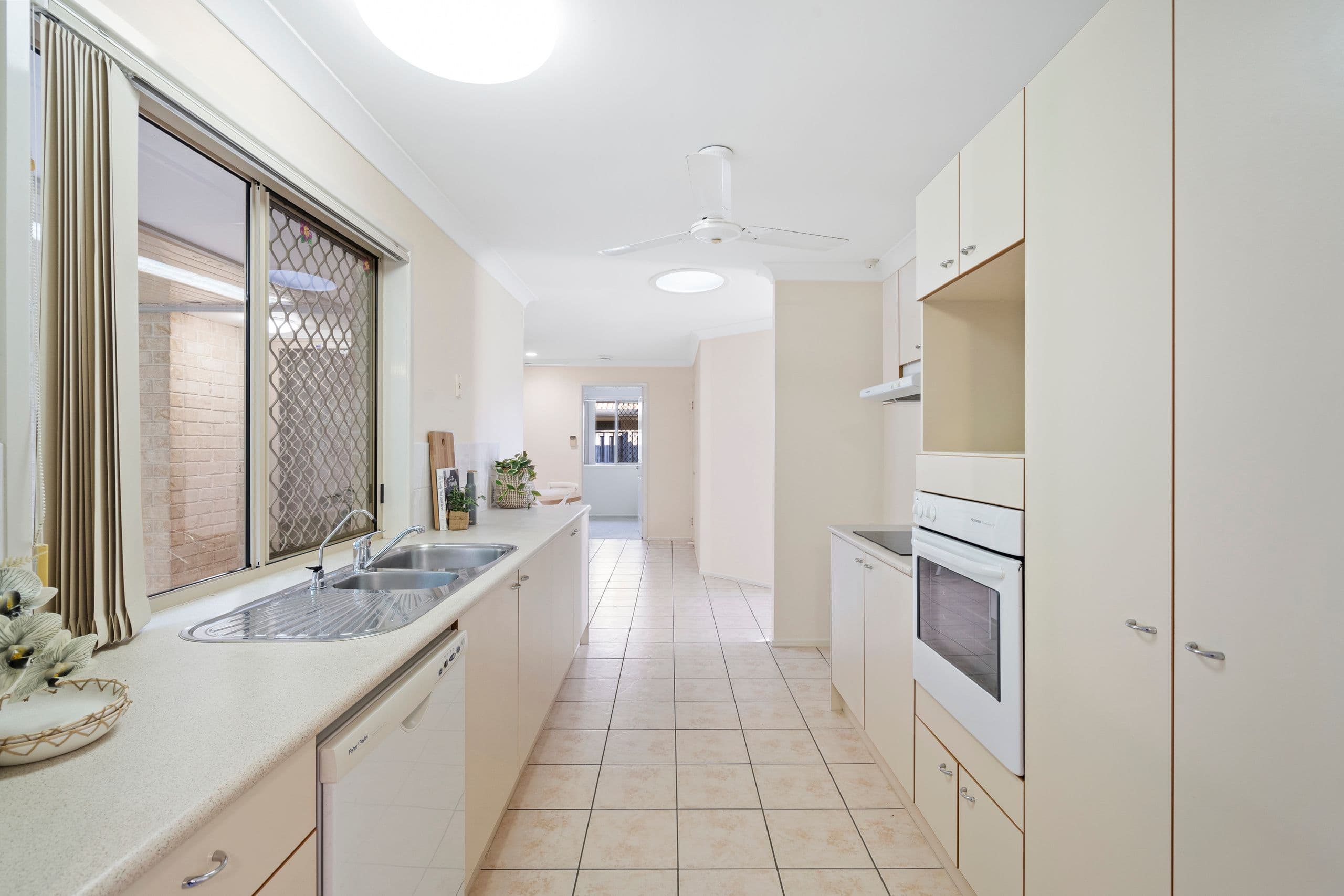 21 Campbell Street, Wakerley QLD 4154, Wakerley - Thumbnail 6