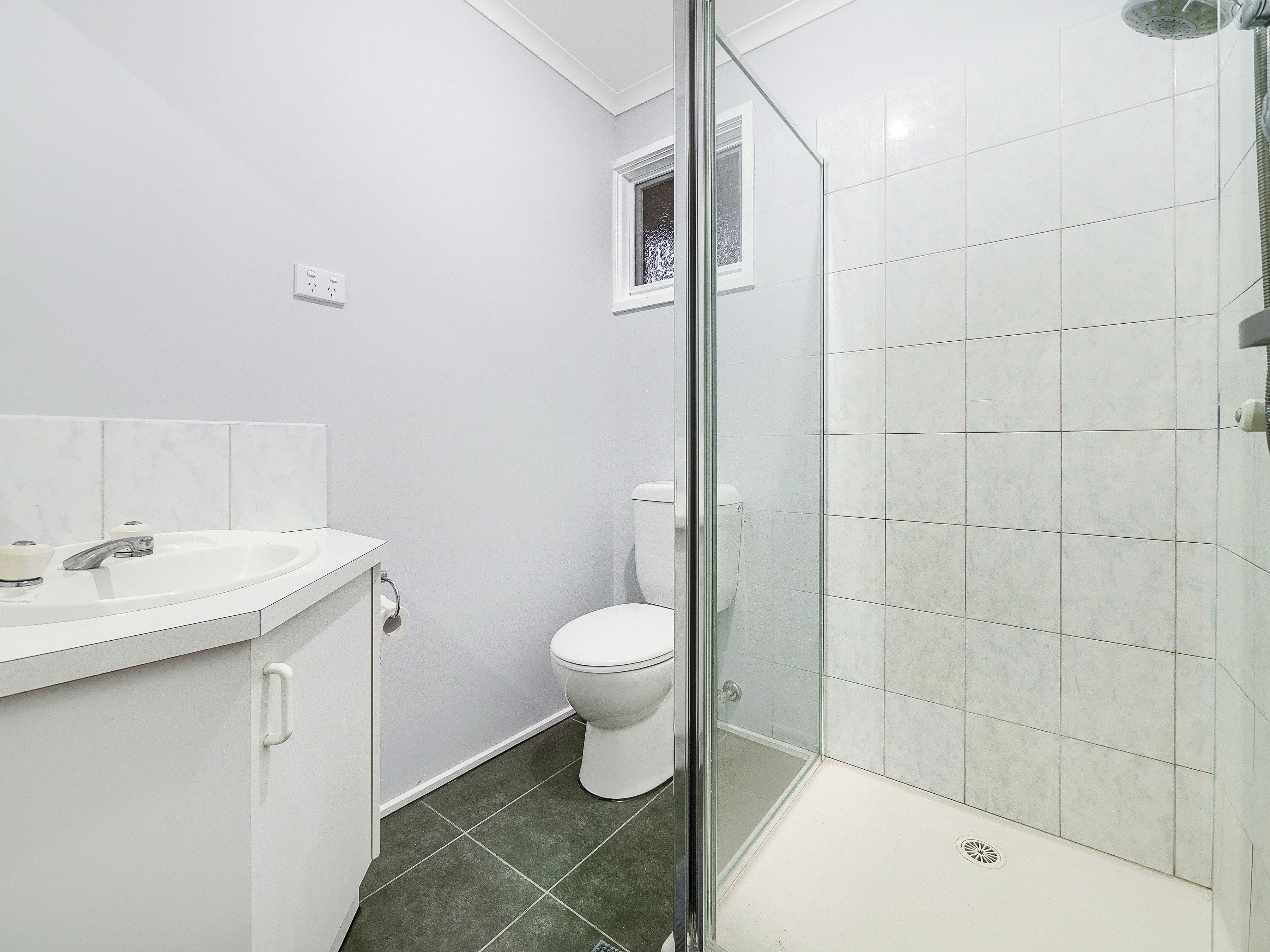16 Raisell Road, Cranbourne West VIC 3977, Cranbourne West - Thumbnail 4