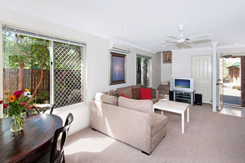 62 Hood Street, SHERWOOD QLD 4075, Sherwood - Thumbnail 2