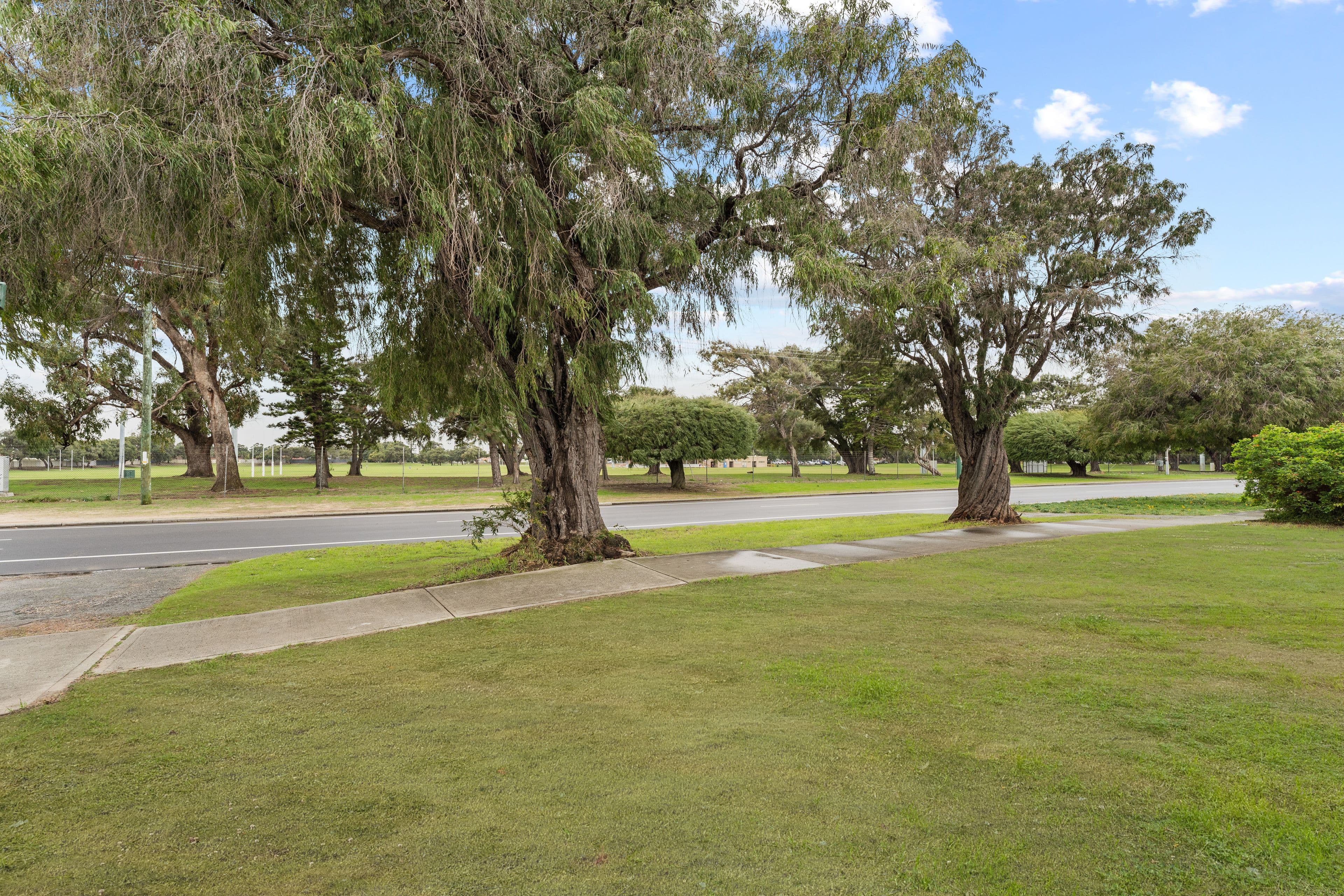 59 Currie Street, Warnbro WA 6169, Warnbro - Thumbnail 4