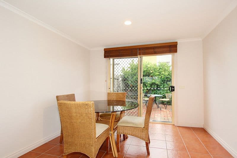 32 Carmichael Road, OAKLEIGH EAST VIC 3166, Oakleigh East - Thumbnail 3