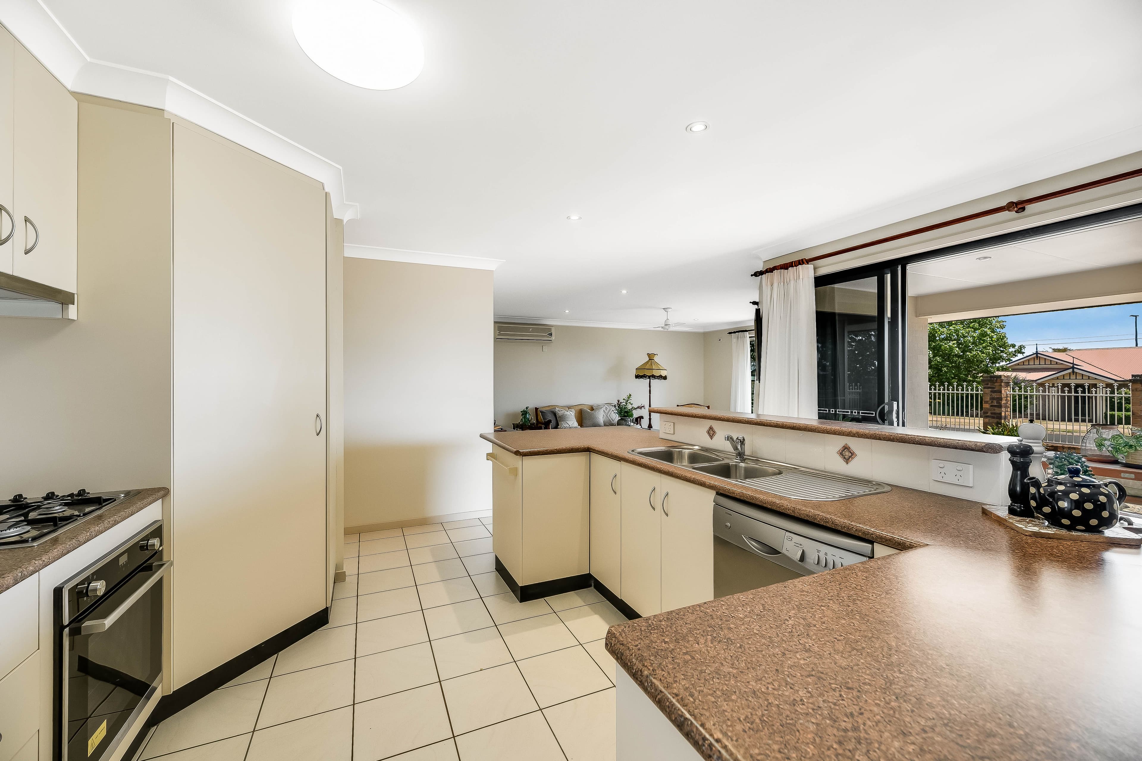 1 Scullin Street, Middle Ridge QLD 4350, Middle Ridge - Thumbnail 3