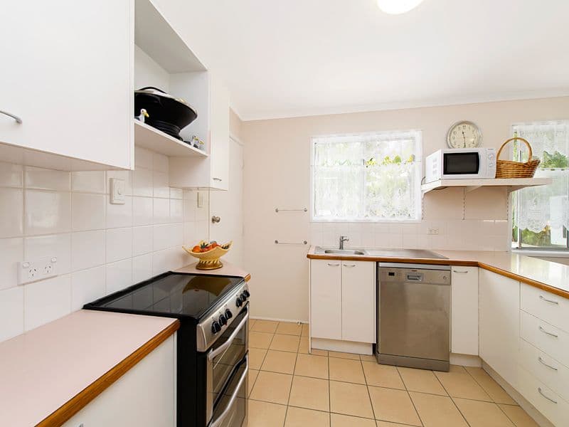 132 Gray Avenue, CORINDA QLD 4075, Corinda - Thumbnail 7