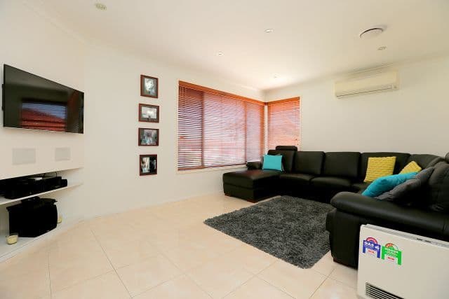 80 Oak Drive, Georges Hall NSW 2198, Georges Hall - Thumbnail 2