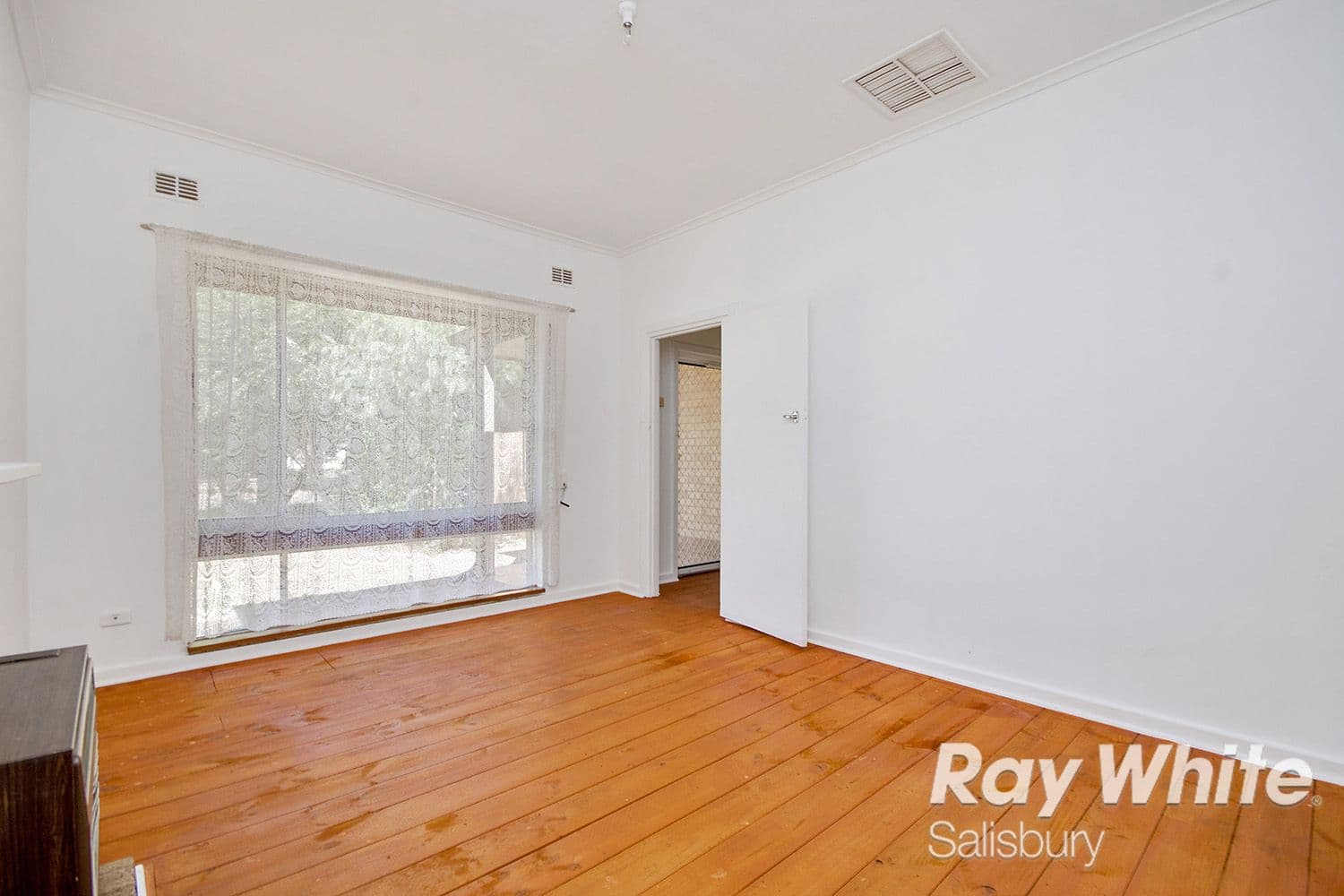 24 Hewitt Road, Elizabeth South SA 5112, Elizabeth South - Thumbnail 3