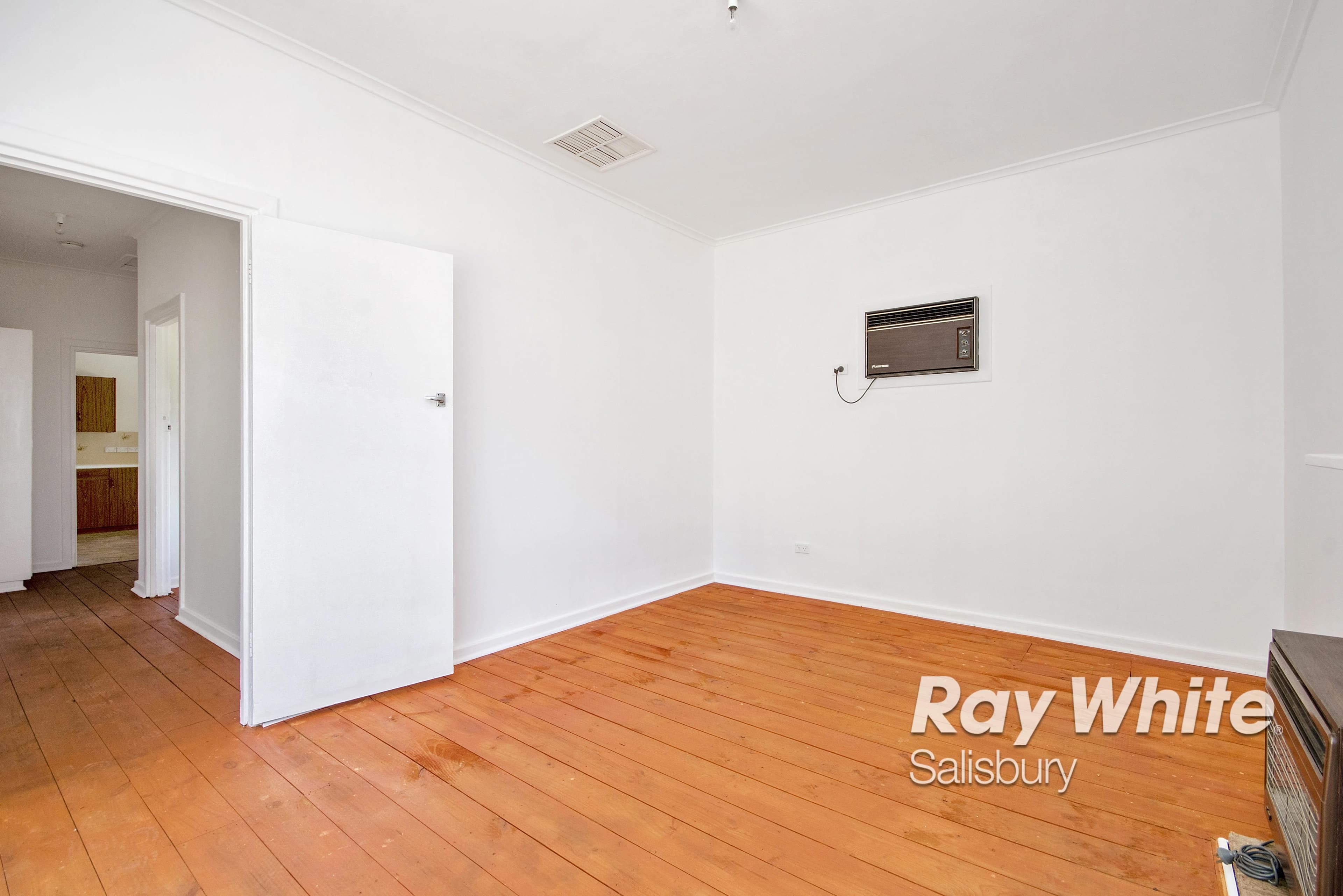 24 Hewitt Road, Elizabeth South SA 5112, Elizabeth South - Thumbnail 4