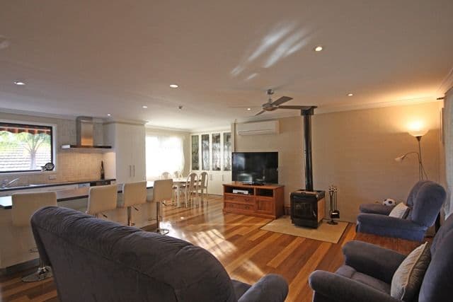 16 DeHavillard Cresent, Raby NSW 2566, Raby - Thumbnail 2