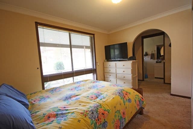 16 DeHavillard Cresent, Raby NSW 2566, Raby - Thumbnail 8