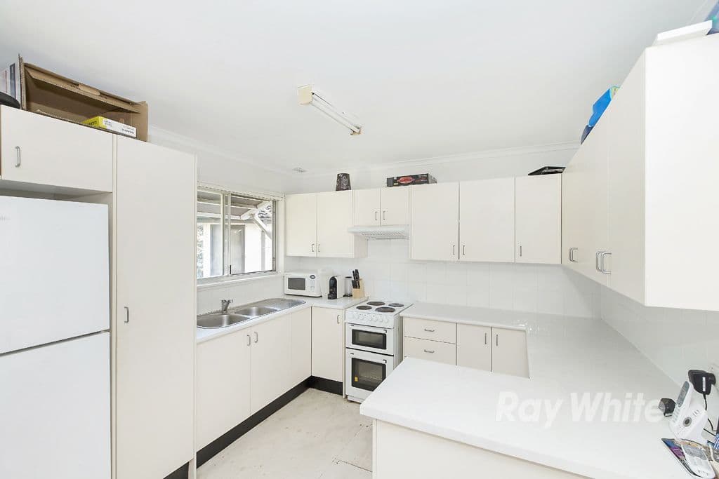 18 Bulkirra Place, Bolton Point - Image 1
