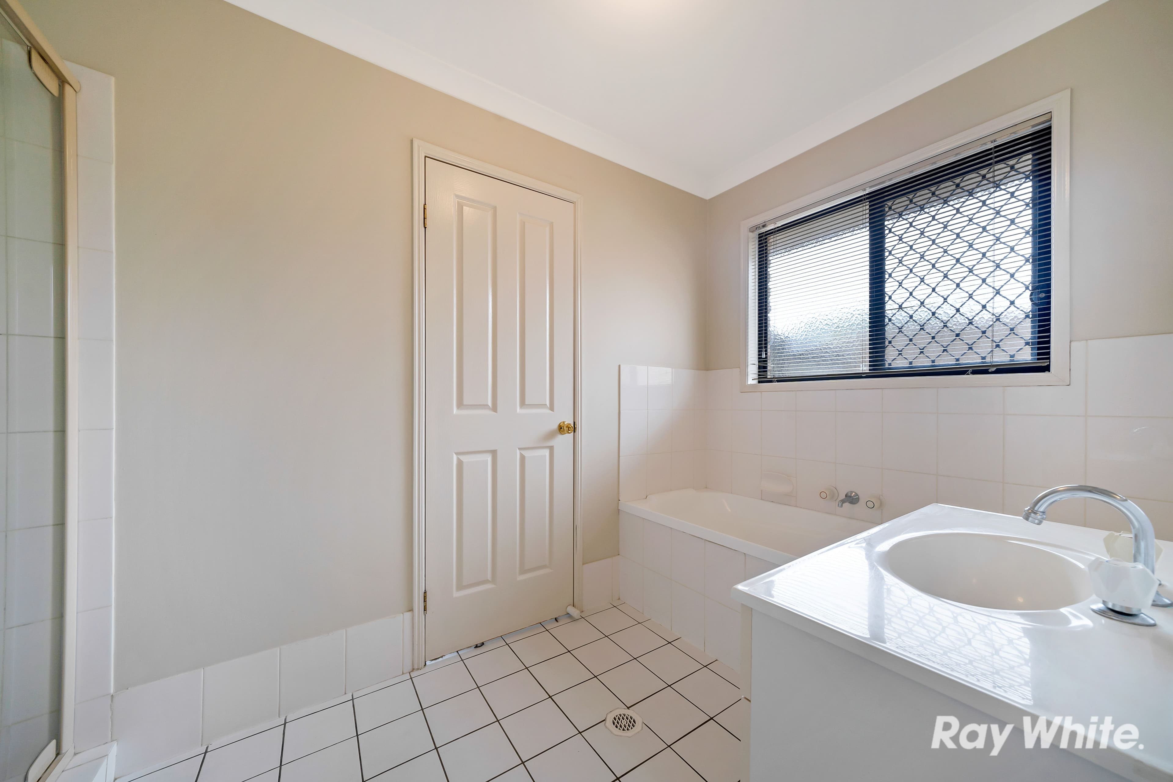 29 Robert South Drive, Crestmead QLD 4132, Crestmead - Thumbnail 2