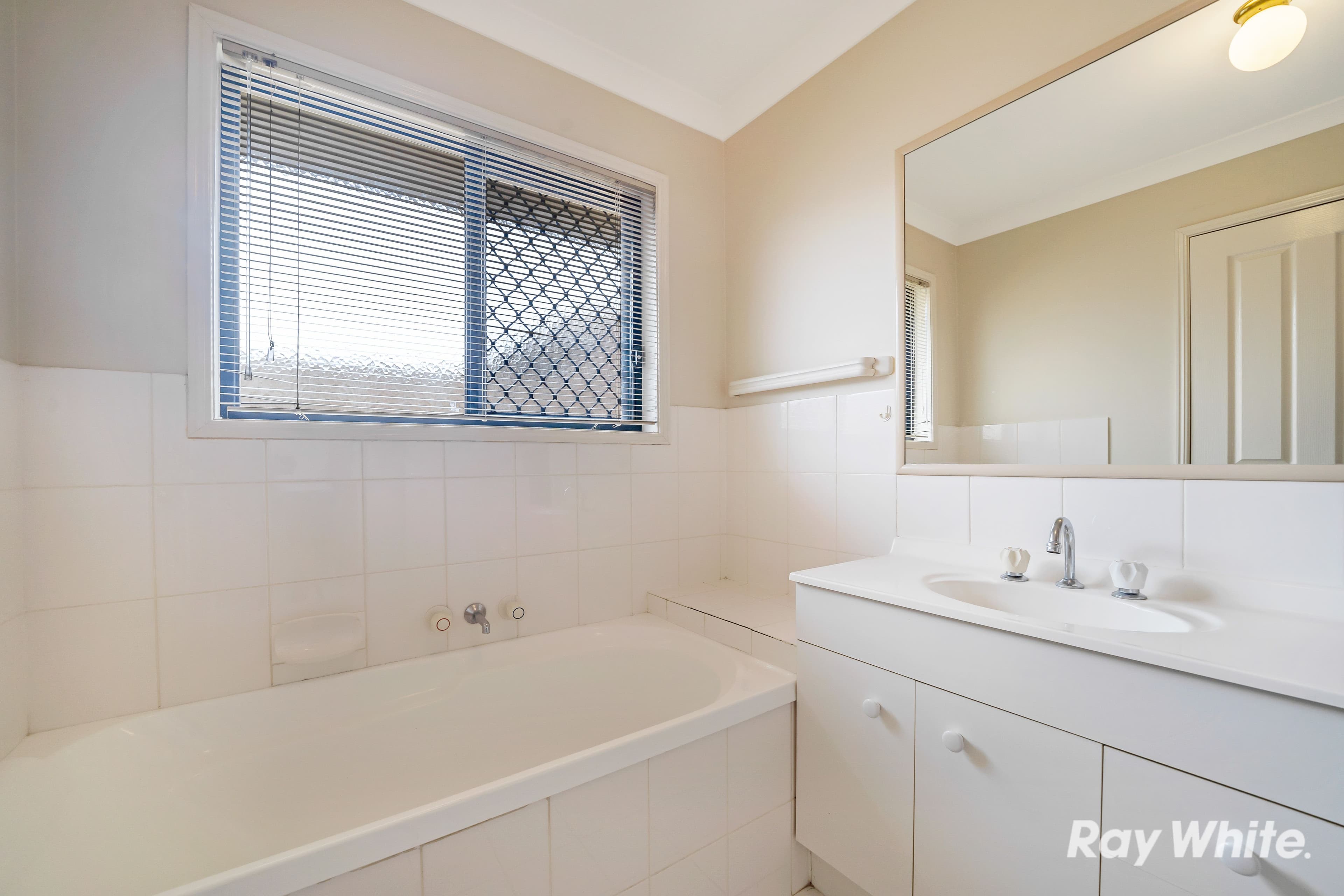 29 Robert South Drive, Crestmead QLD 4132, Crestmead - Thumbnail 3