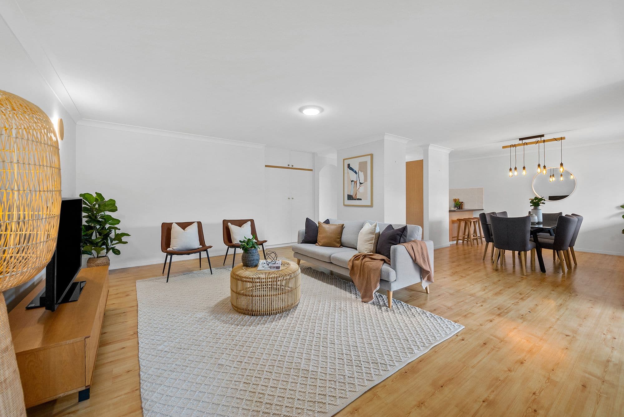 220 Cavendish Road, Coorparoo QLD 4151, Coorparoo - Image 1