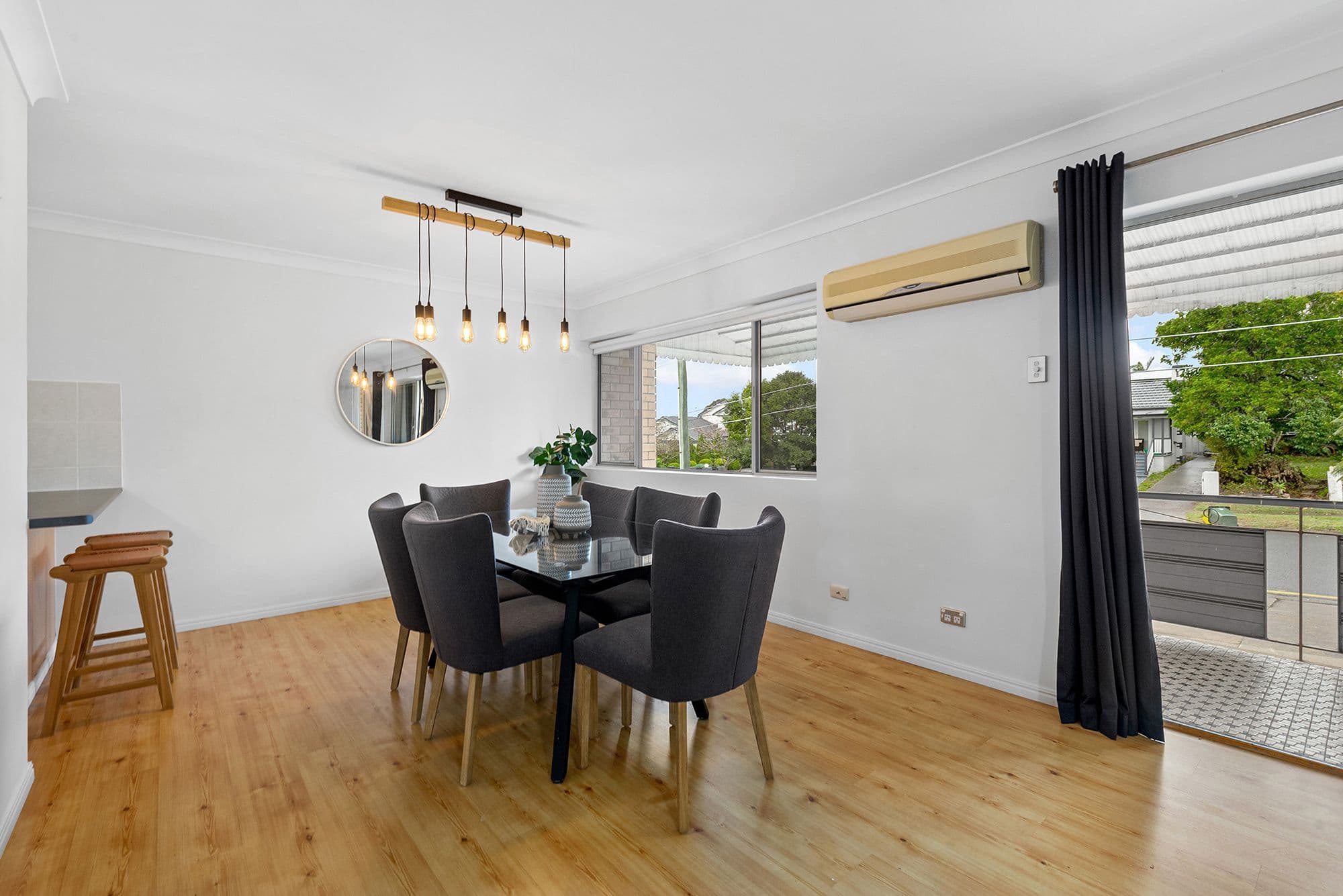 220 Cavendish Road, Coorparoo QLD 4151, Coorparoo - Thumbnail 3