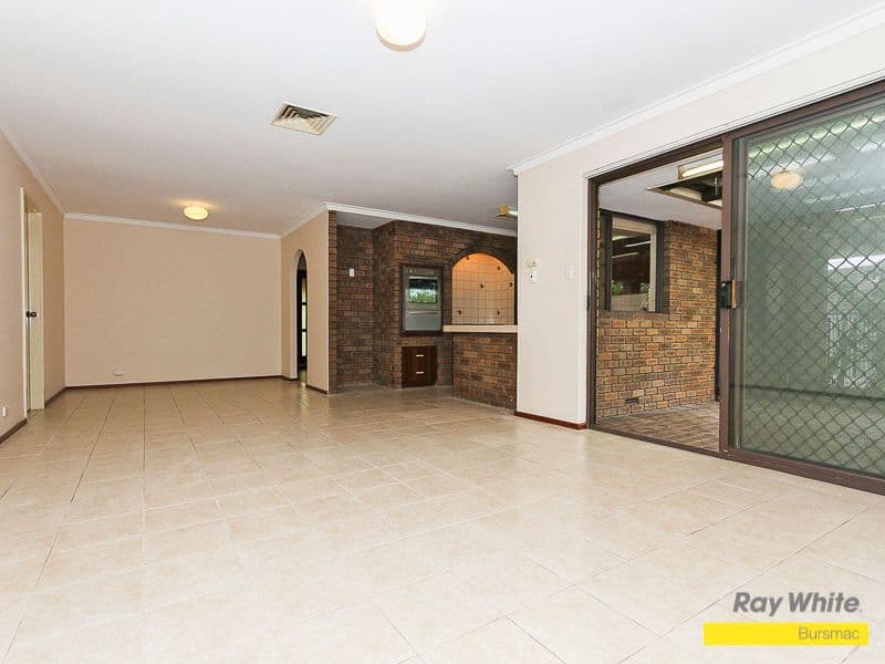 28 Vista Parade, Ballajura WA 6066, Ballajura - Thumbnail 2